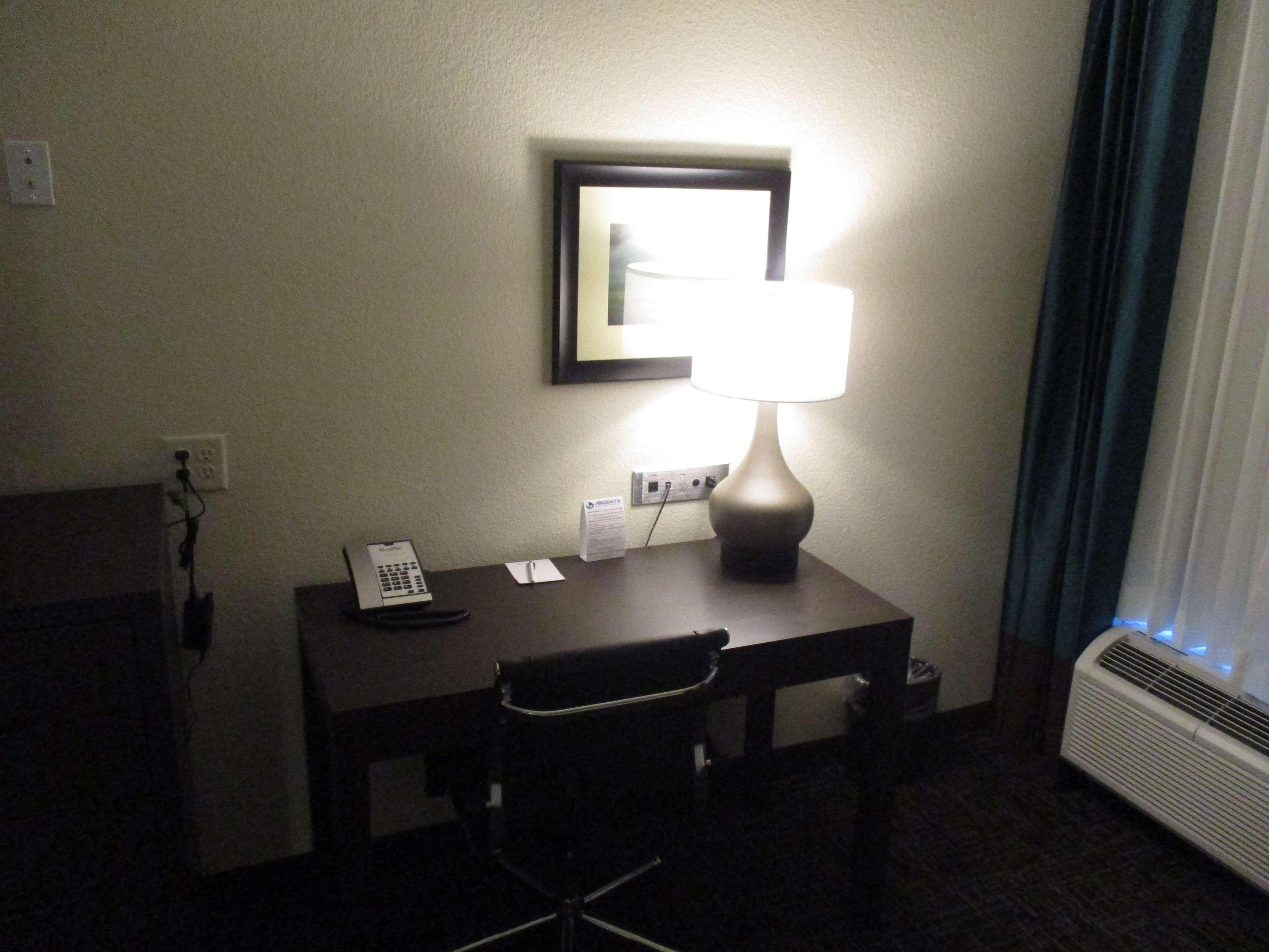 Best Western Plus/Executive Residency Elk City Exterior foto