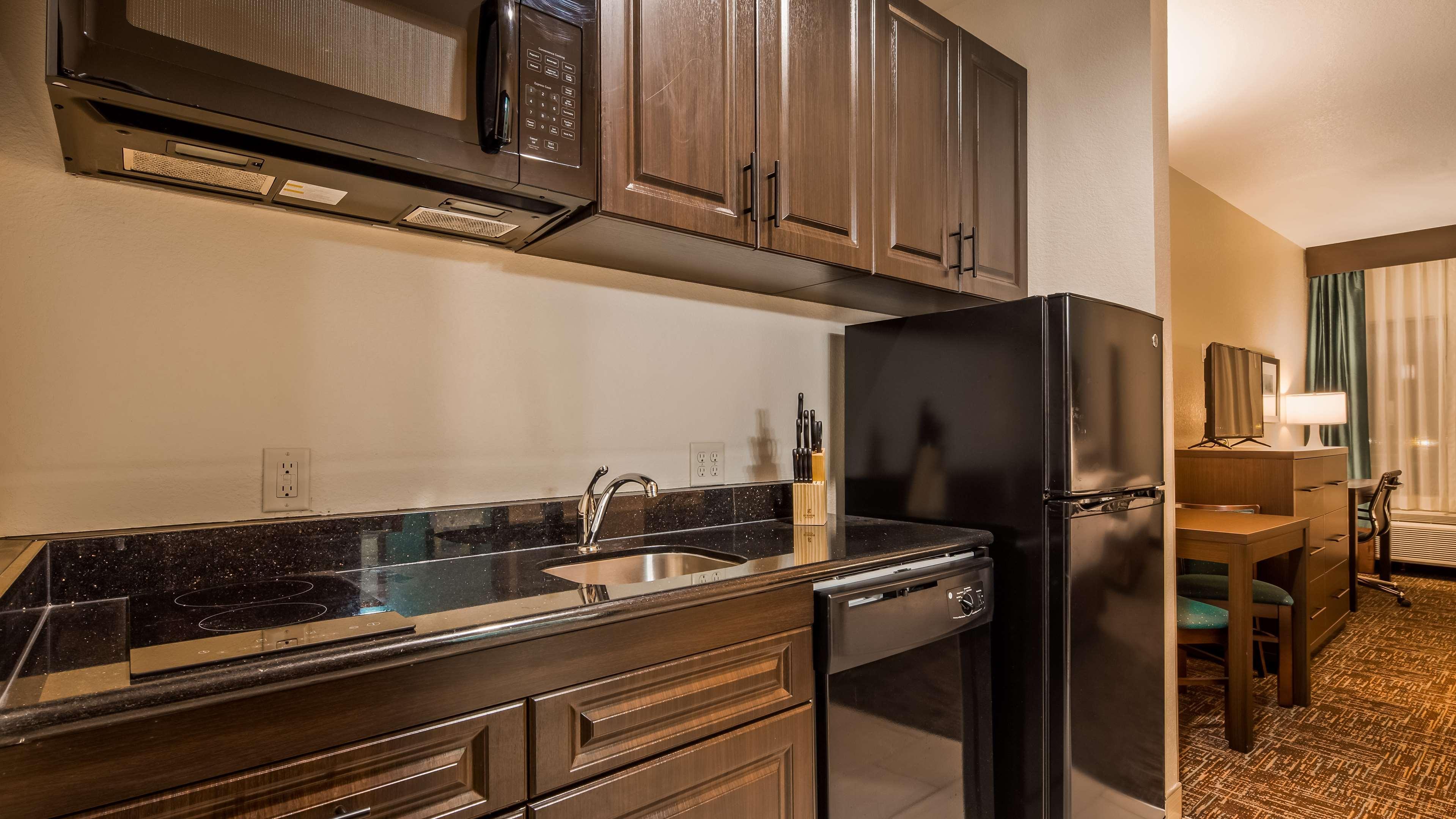 Best Western Plus/Executive Residency Elk City Exterior foto