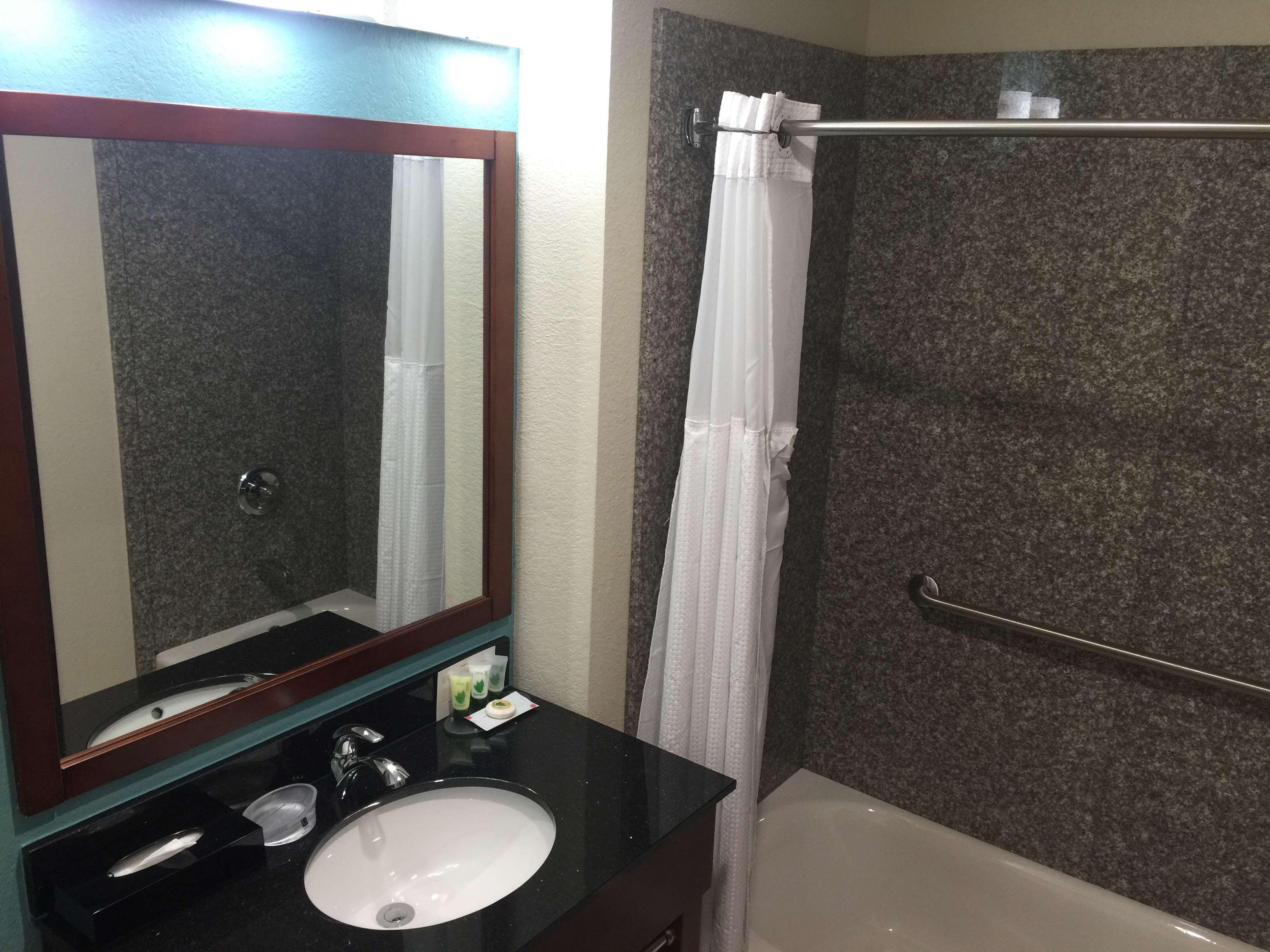 Best Western Plus/Executive Residency Elk City Exterior foto