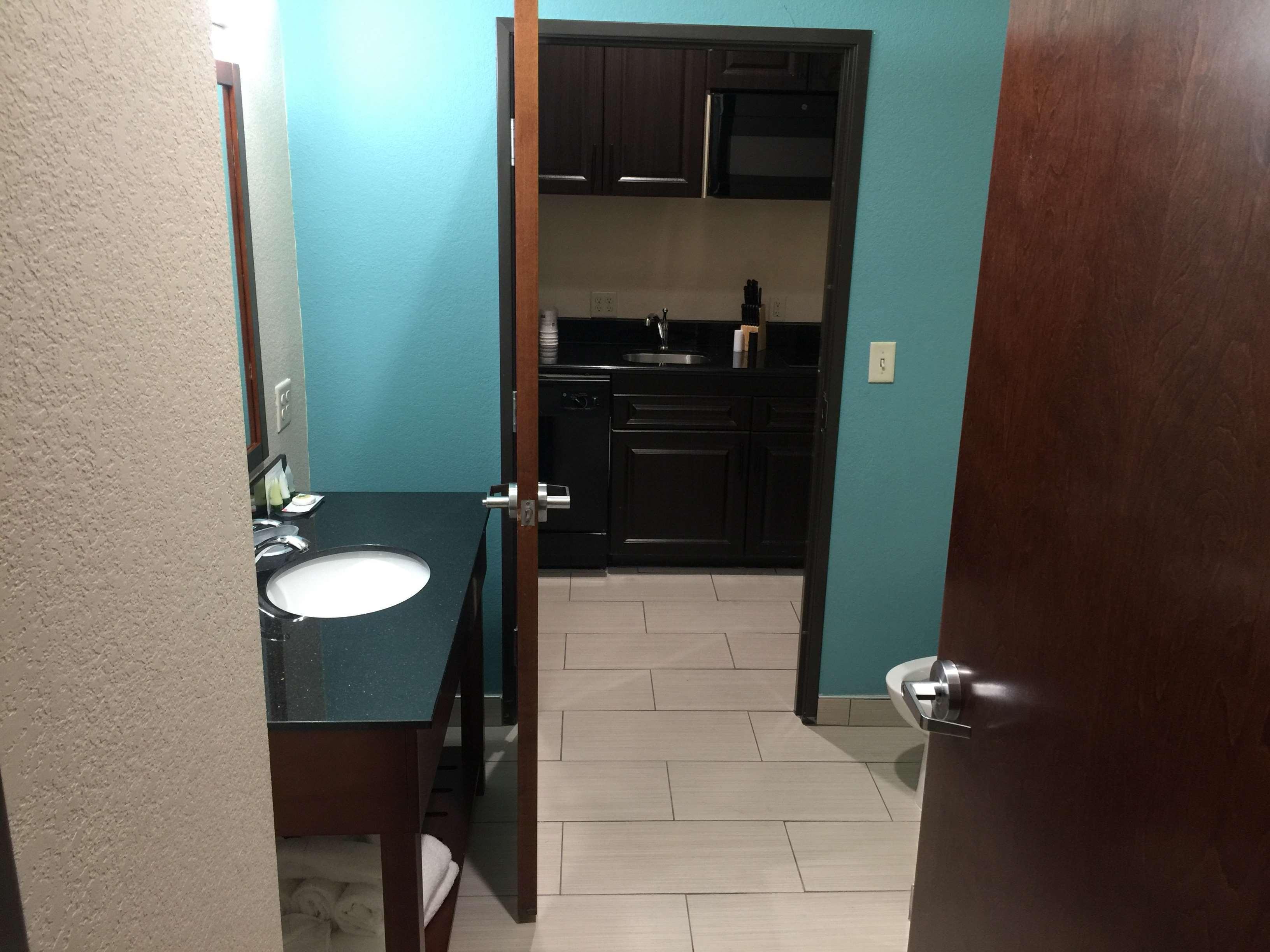 Best Western Plus/Executive Residency Elk City Exterior foto