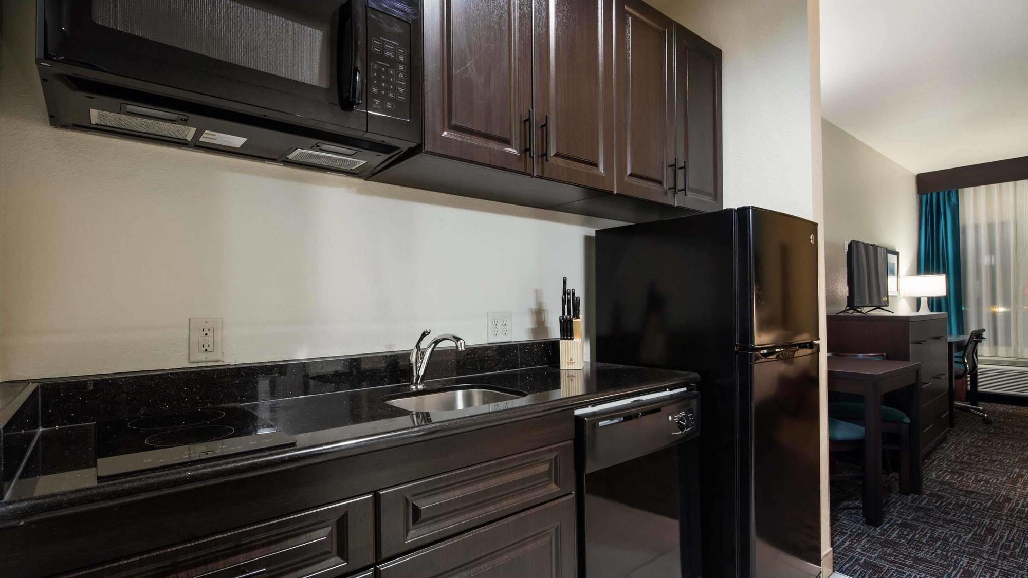Best Western Plus/Executive Residency Elk City Exterior foto