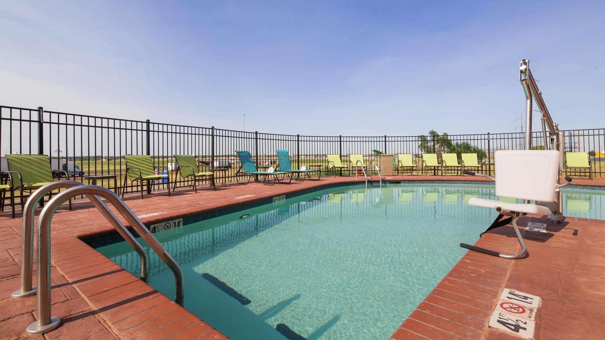 Best Western Plus/Executive Residency Elk City Exterior foto